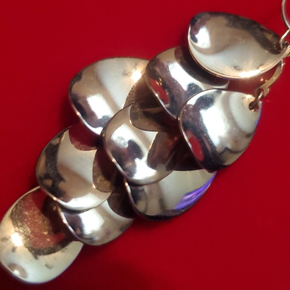 Earrings - Picture 2 of 5